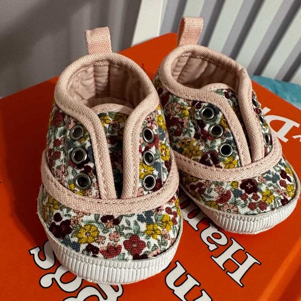 Newborn Carters flower Shoes